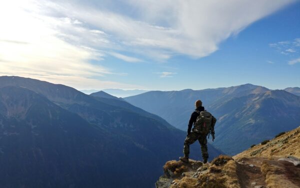 Getting started with beginner‑friendly mountain day hikes