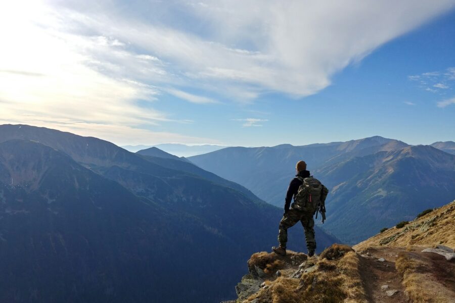 Getting started beginner friendly mountain day hikes mountain