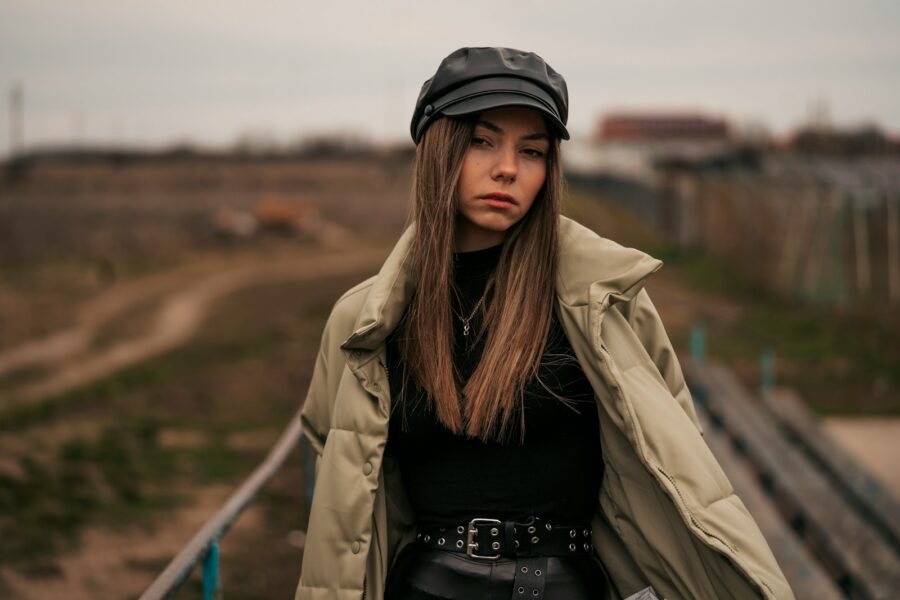 Woman outfit belts scarves hats street style