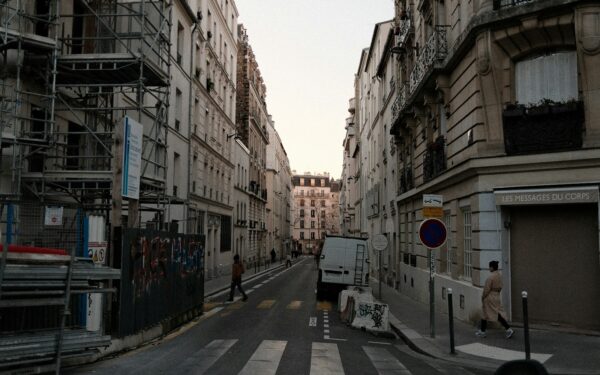How to create your own self-guided walking tour in any city