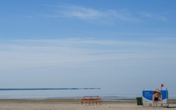 How to find quiet moments on busy beach holidays