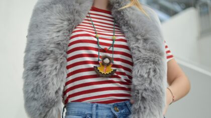How to refresh a basic jeans and T-shirt look with smart accessories