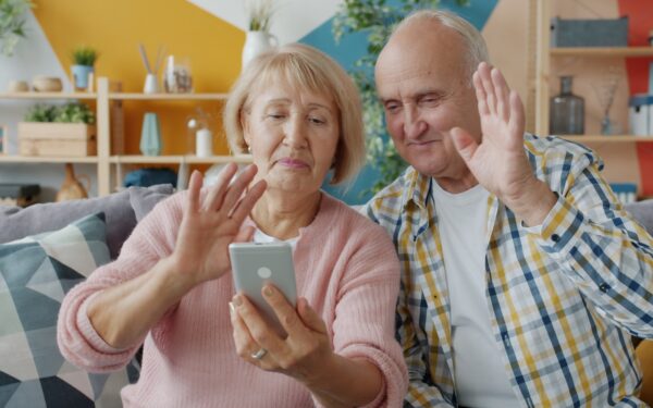 How to say no kindly and protect your time with loved ones