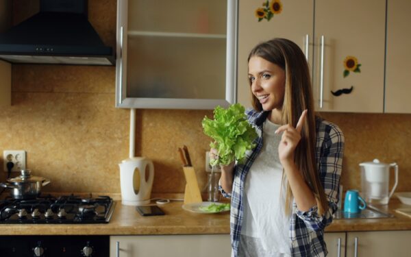 How to store fresh herbs so they last longer and taste brighter