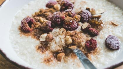 How to turn plain oatmeal into a satisfying breakfast bowl