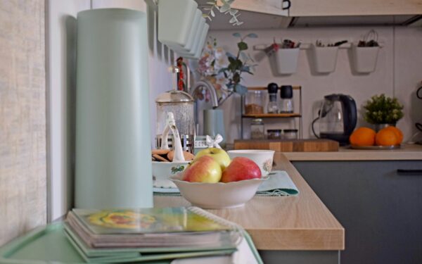 Natural cleaning for a fresher kitchen without harsh chemicals