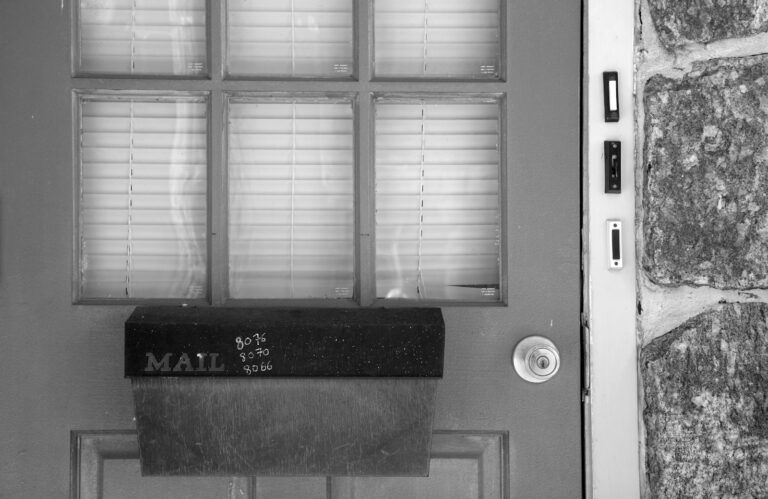 Wall hooks key tray mail sorter front door