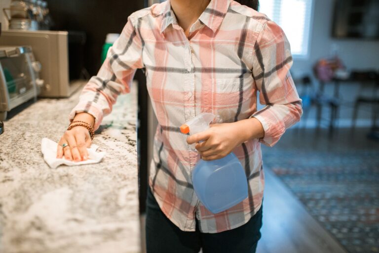Glass spray bottle