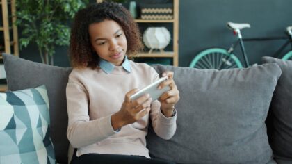 Balanced screen time habits that support everyday wellbeing