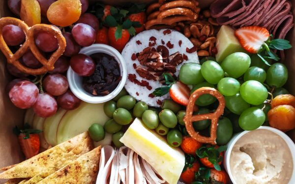 How to build a simple snack box habit that keeps you satisfied between meals