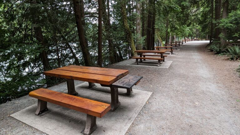 Small picnic area