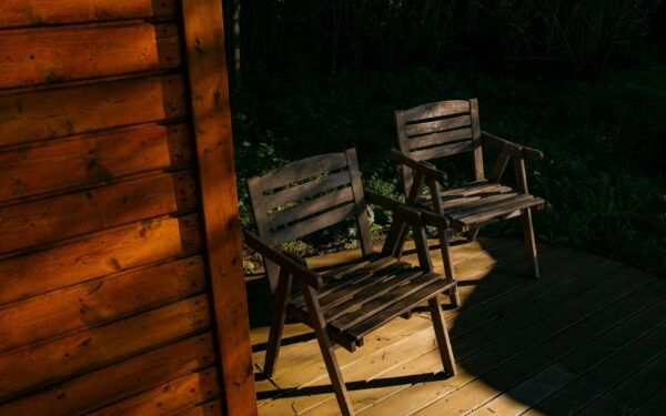 How to plan a low‑stress summer cabin getaway with friends