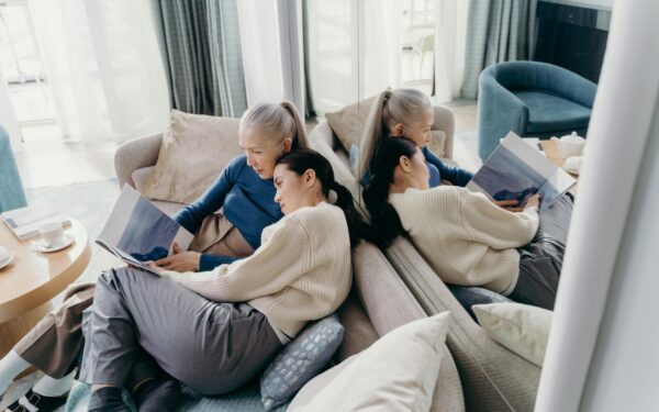 How to set healthy boundaries with parents as an adult without damaging the relationship
