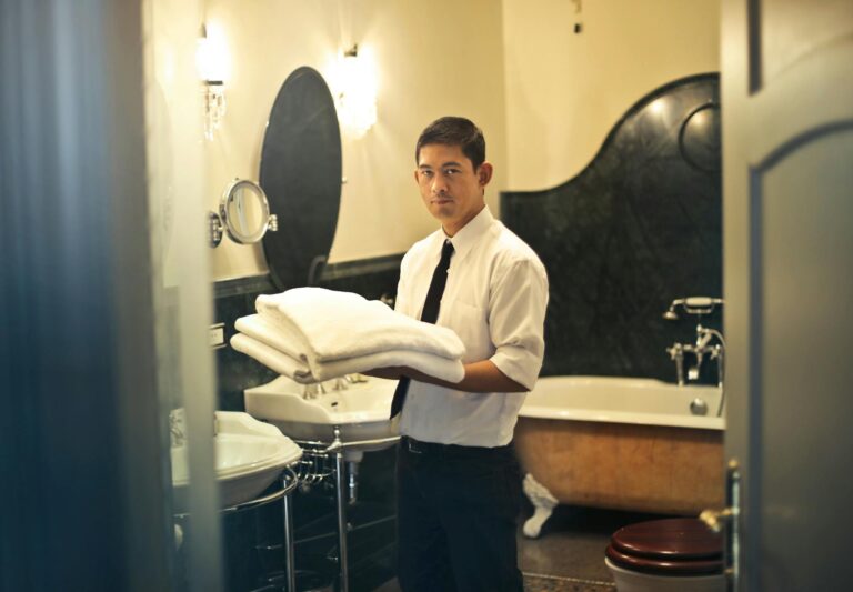 Folding room divider