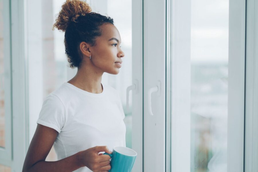 Person pausing window