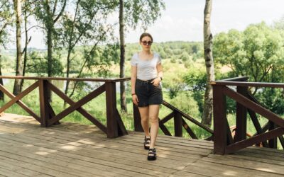 Minimalist summer style: how to look polished with fewer pieces