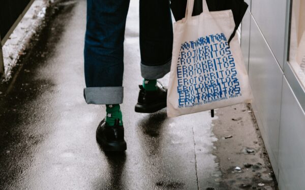 Personal style in motion: outfit ideas that work from morning commute to dinner plans