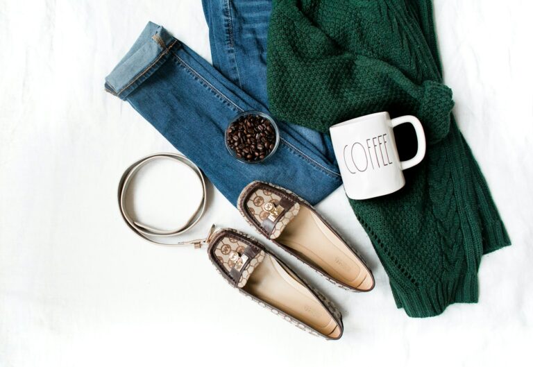 Flatlay versatile outfit