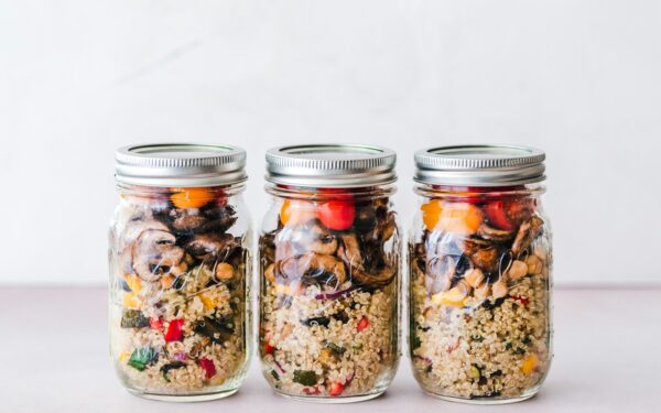 Simple make-ahead lunch jars that are fresh, flexible and budget friendly