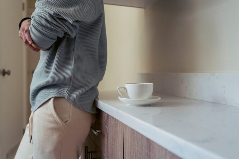 Minimal kitchen counter