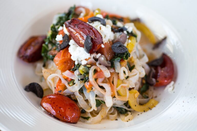 Grilled zucchini feta