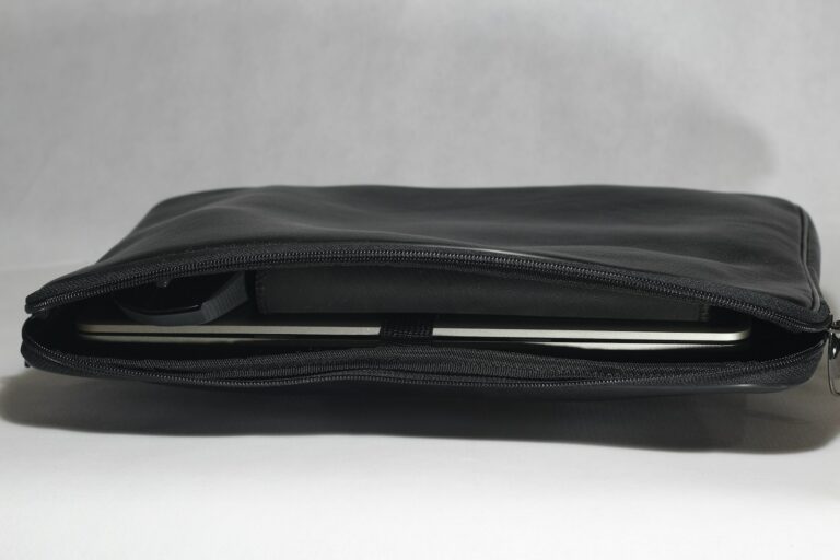 Mini shoulder bag