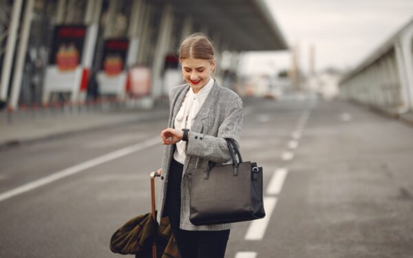 Smart packing, simple outfits: a realistic guide to travel dressing that feels like you