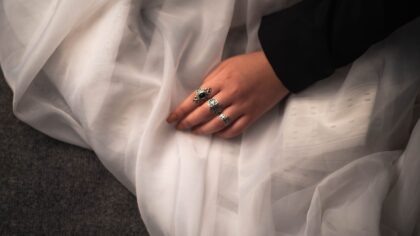 Subtle sparkle: how to style jewelry for a soft, modern look