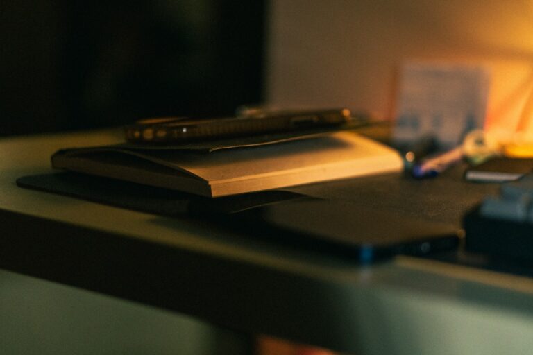 Workspace desk tidy