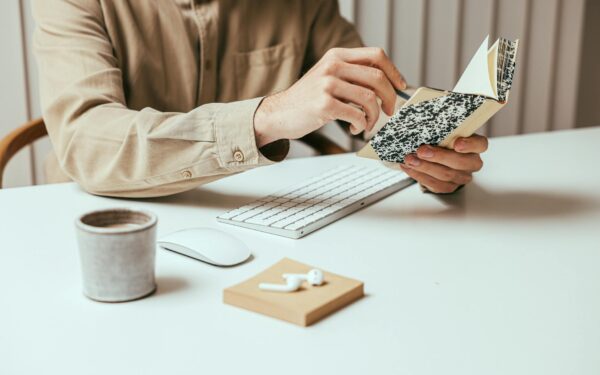 Tiny transitions: using 5-minute margins to make daily life feel less rushed
