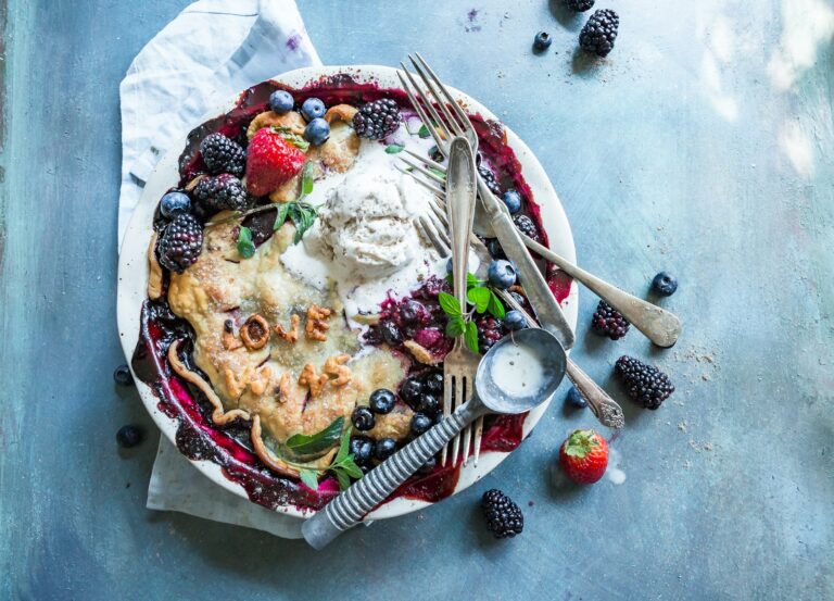 Mixed berry crumble