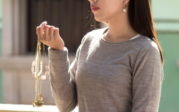 Effortless jewelry combinations that make any outfit look considered