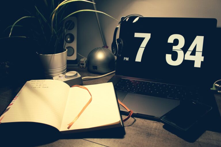 Evening desk lamp
