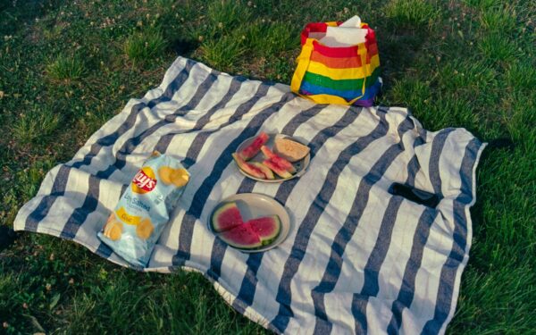 How to build a summer picnic that feels special without complicated planning
