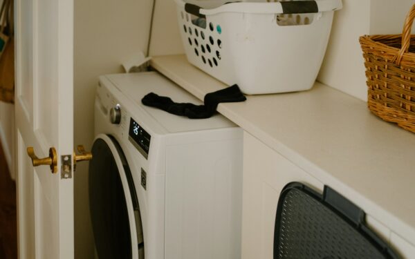How to create a low-stress laundry system that quietly works in the background