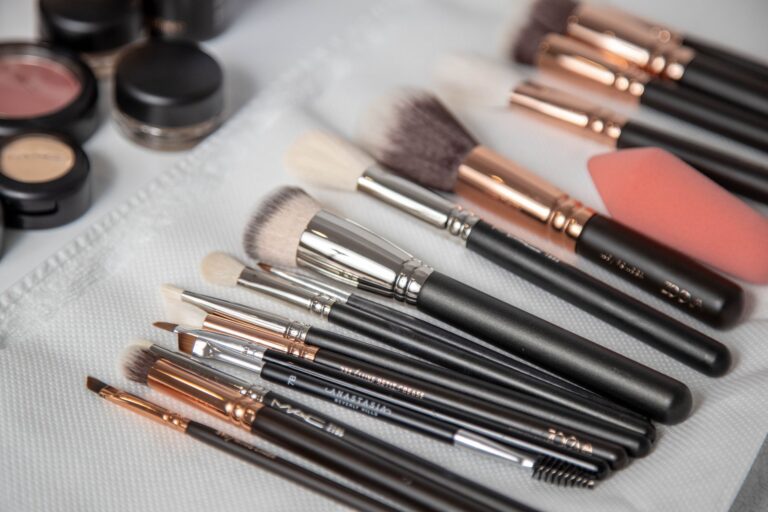 Minimal makeup products