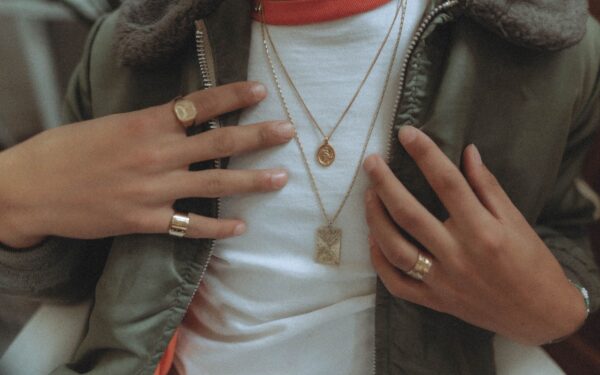 How to create a small but hardworking jewelry collection that suits any outfit