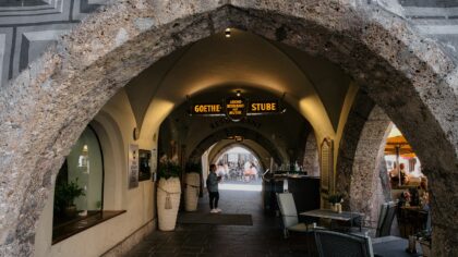 How to enjoy hidden courtyards in European cities without feeling rushed