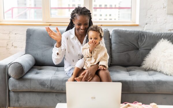 How to maintain long-distance family relationships that actually feel close