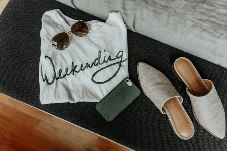 Minimal travel wardrobe