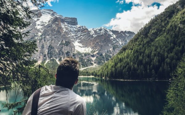 How to plan a slow travel escape in nature without leaving a big footprint