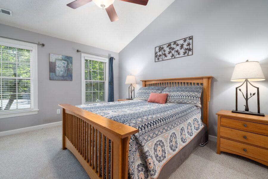 Guest bedroom cozy