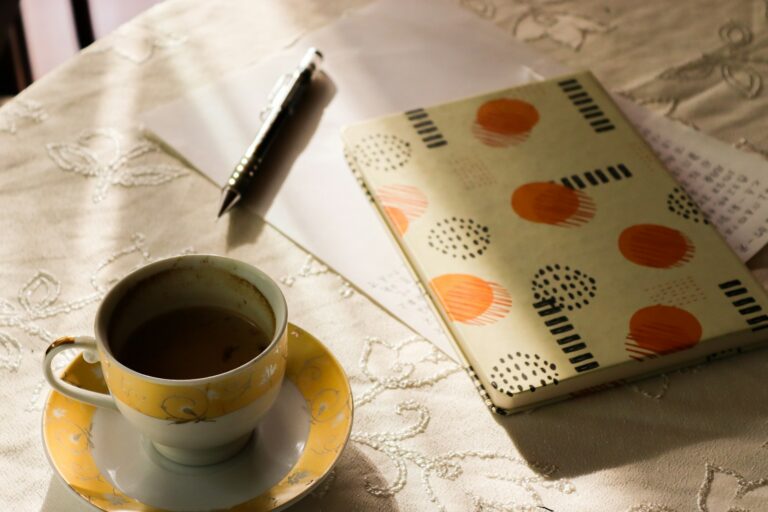 Desk calendar notebook
