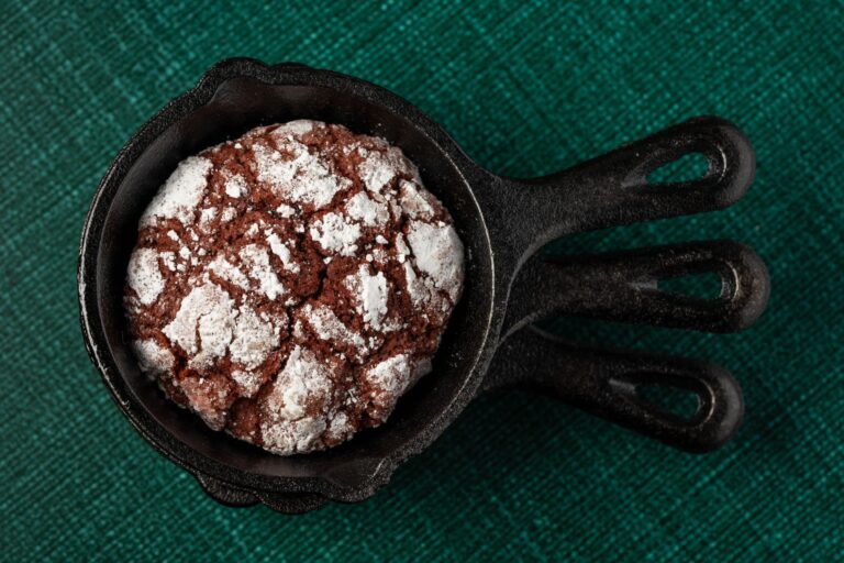 Cast iron skillet