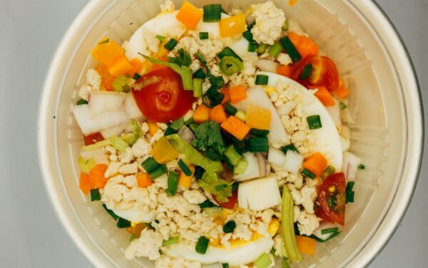 Simple winter rice bowls with vegetables and eggs