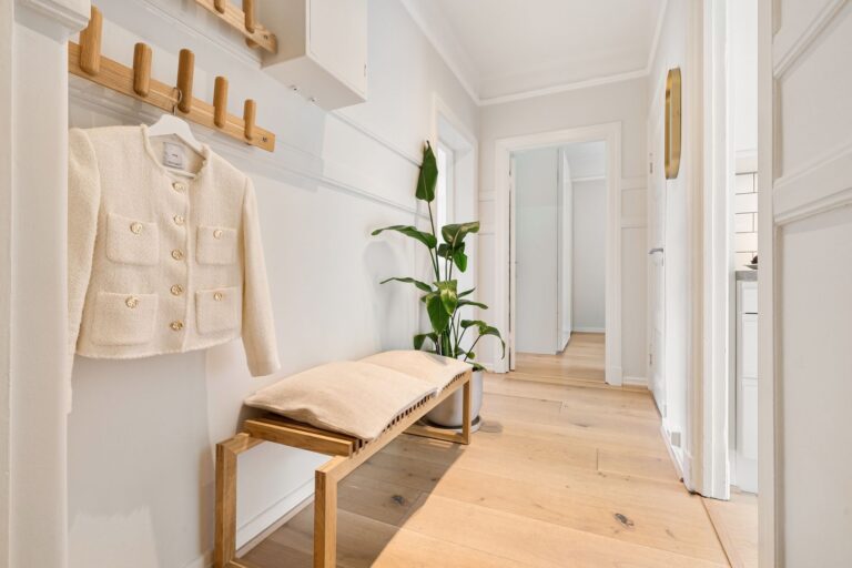 Small hallway entryway