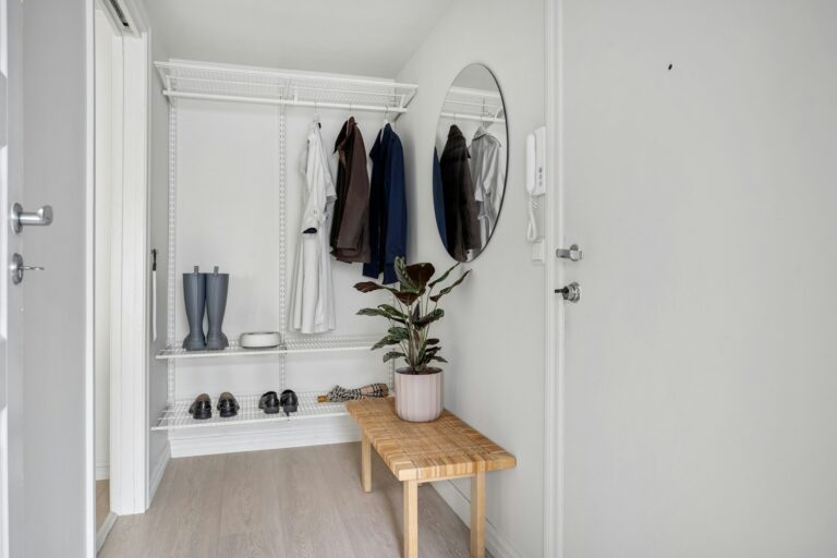 Narrow entryway wall
